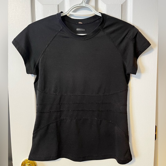 lululemon black t-shirt silverescent - Picture 3 of 10